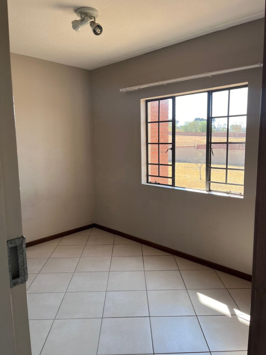 2 Bedroom Property for Sale in Noordwyk Gauteng