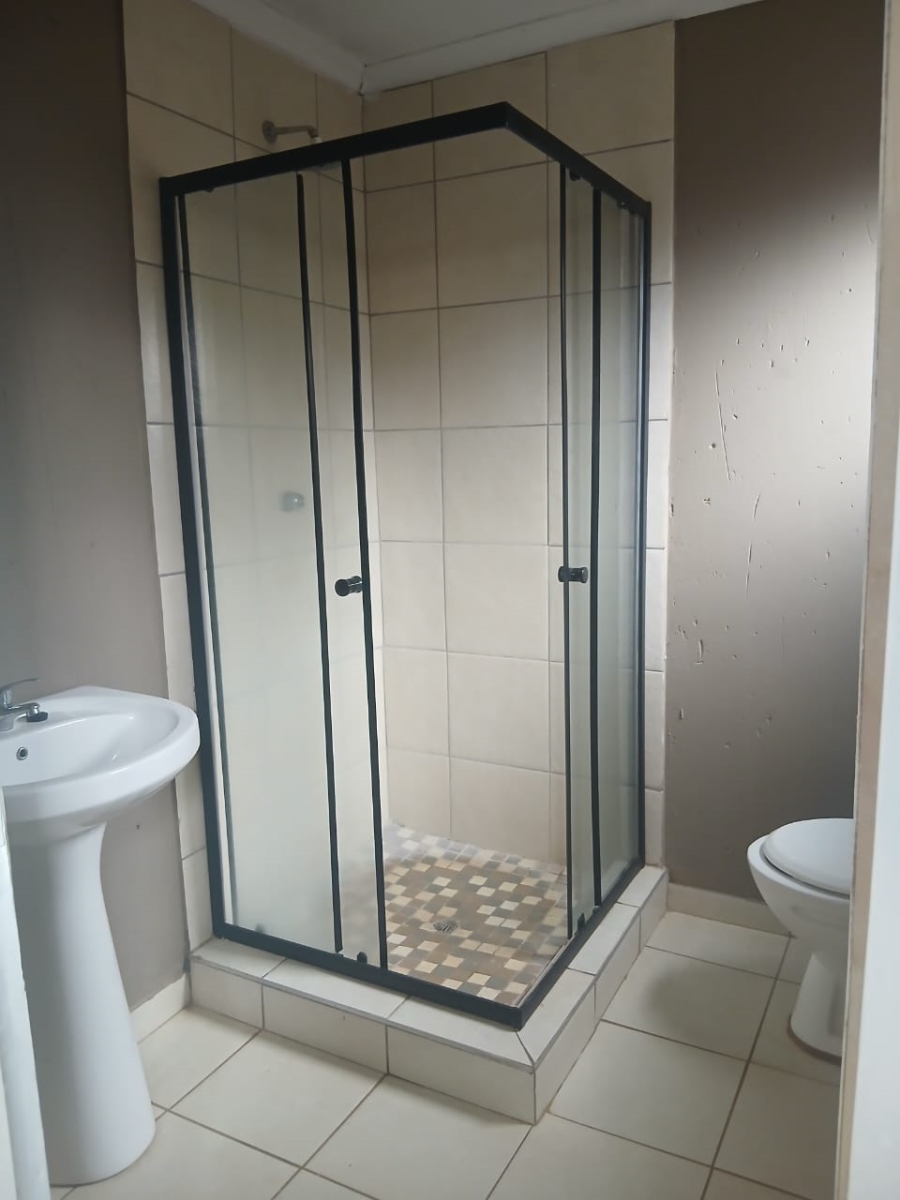 To Let 1 Bedroom Property for Rent in Protea Glen Gauteng