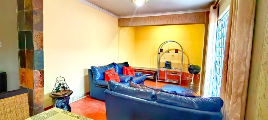  Bedroom Property for Sale in Dawn Park Gauteng