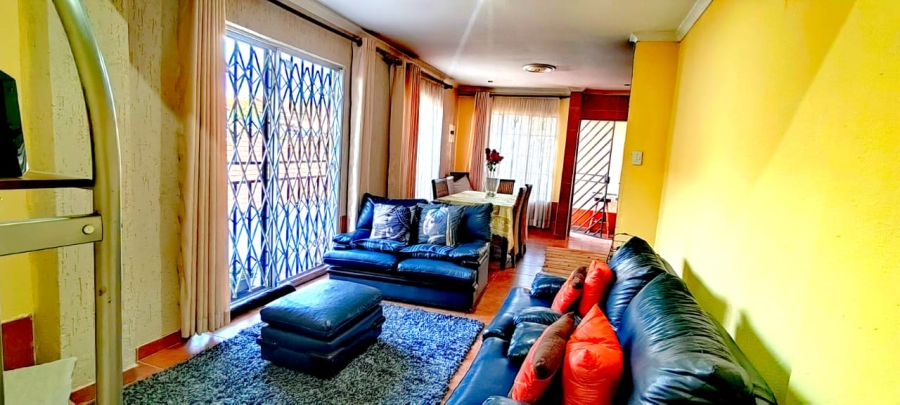  Bedroom Property for Sale in Dawn Park Gauteng