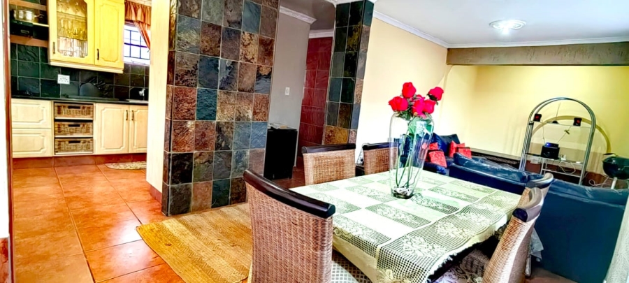  Bedroom Property for Sale in Dawn Park Gauteng