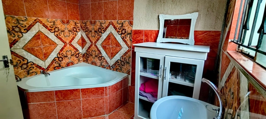  Bedroom Property for Sale in Dawn Park Gauteng