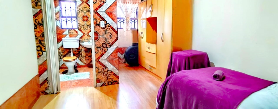  Bedroom Property for Sale in Dawn Park Gauteng