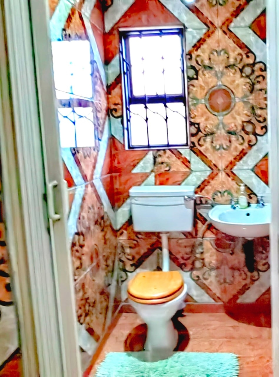  Bedroom Property for Sale in Dawn Park Gauteng