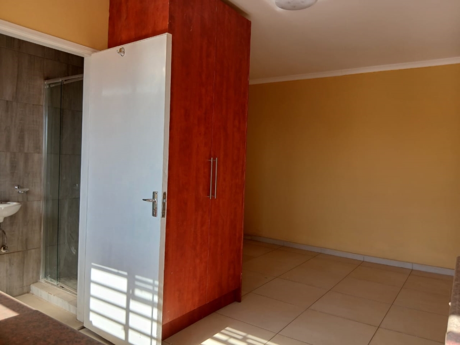 To Let 1 Bedroom Property for Rent in Diepkloof Gauteng