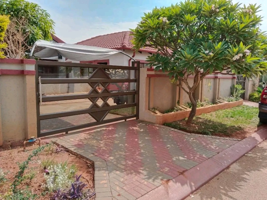 To Let 2 Bedroom Property for Rent in The Orchards Gauteng