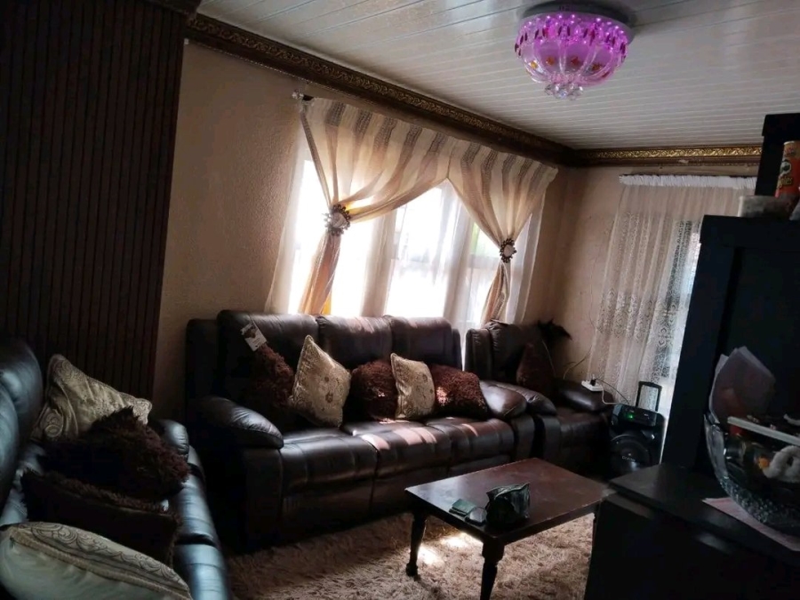 To Let 2 Bedroom Property for Rent in The Orchards Gauteng