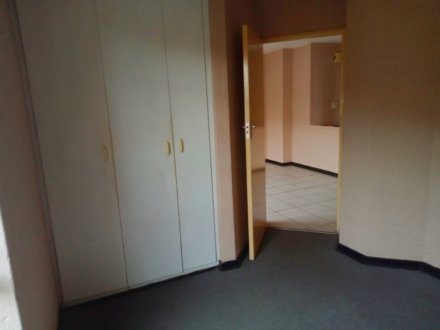 2 Bedroom Property for Sale in Vorna Valley Gauteng