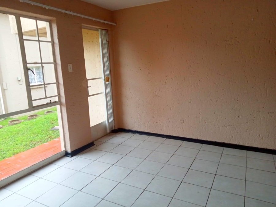 2 Bedroom Property for Sale in Vorna Valley Gauteng
