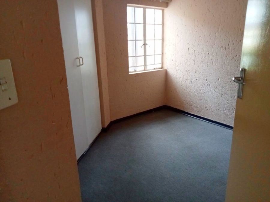 2 Bedroom Property for Sale in Vorna Valley Gauteng