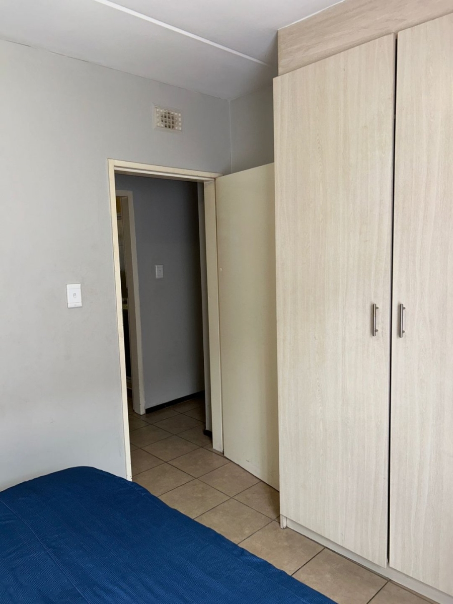 1 Bedroom Property for Sale in Noordwyk Gauteng