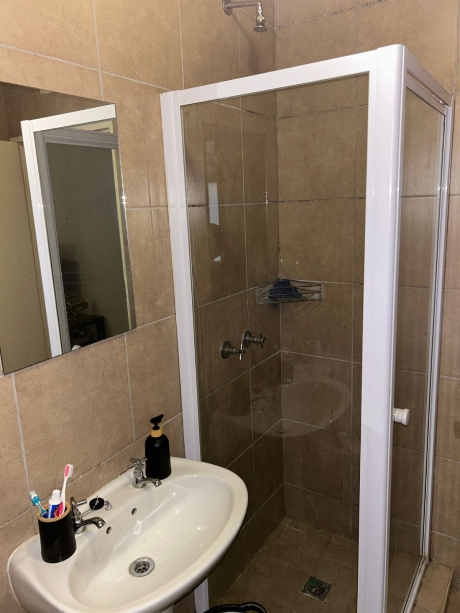 1 Bedroom Property for Sale in Noordwyk Gauteng