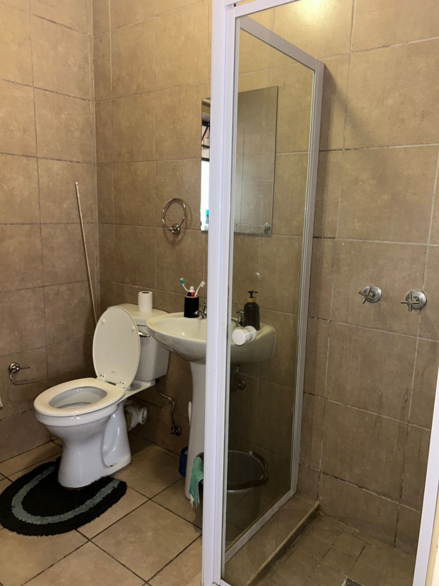 1 Bedroom Property for Sale in Noordwyk Gauteng