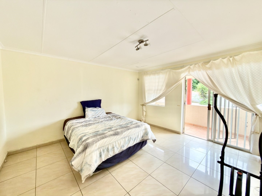 To Let 4 Bedroom Property for Rent in Ridgeway Gauteng