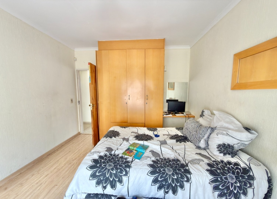 To Let 4 Bedroom Property for Rent in Ridgeway Gauteng