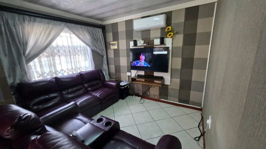3 Bedroom Property for Sale in Soshanguve VV Gauteng