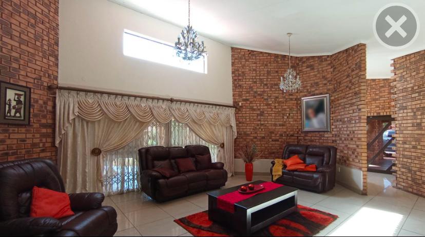 4 Bedroom Property for Sale in The Orchards Gauteng