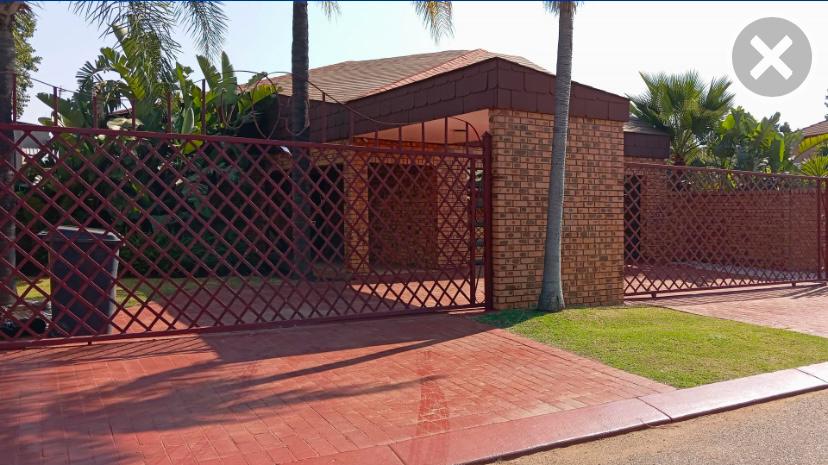 4 Bedroom Property for Sale in The Orchards Gauteng