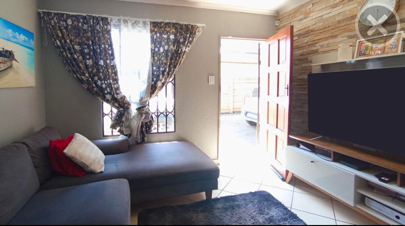 3 Bedroom Property for Sale in Rosslyn Gauteng
