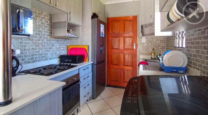 3 Bedroom Property for Sale in Rosslyn Gauteng