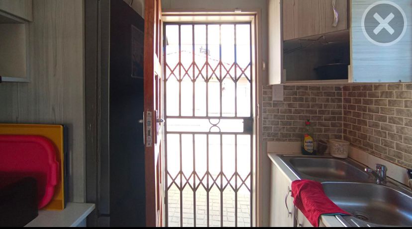 3 Bedroom Property for Sale in Rosslyn Gauteng