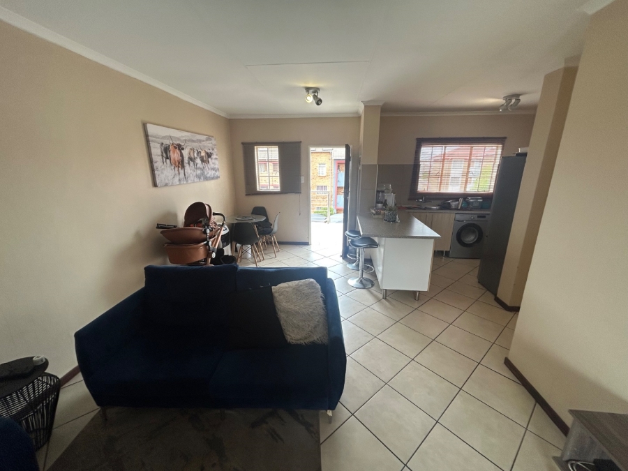 2 Bedroom Property for Sale in Stone Ridge Gauteng