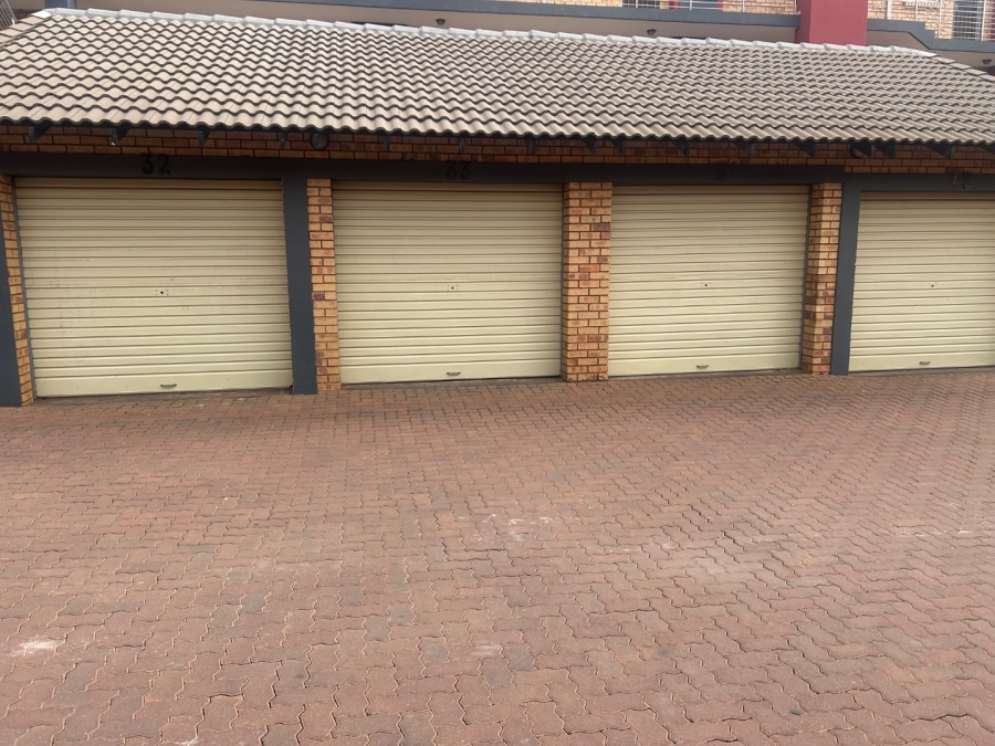 2 Bedroom Property for Sale in Stone Ridge Gauteng