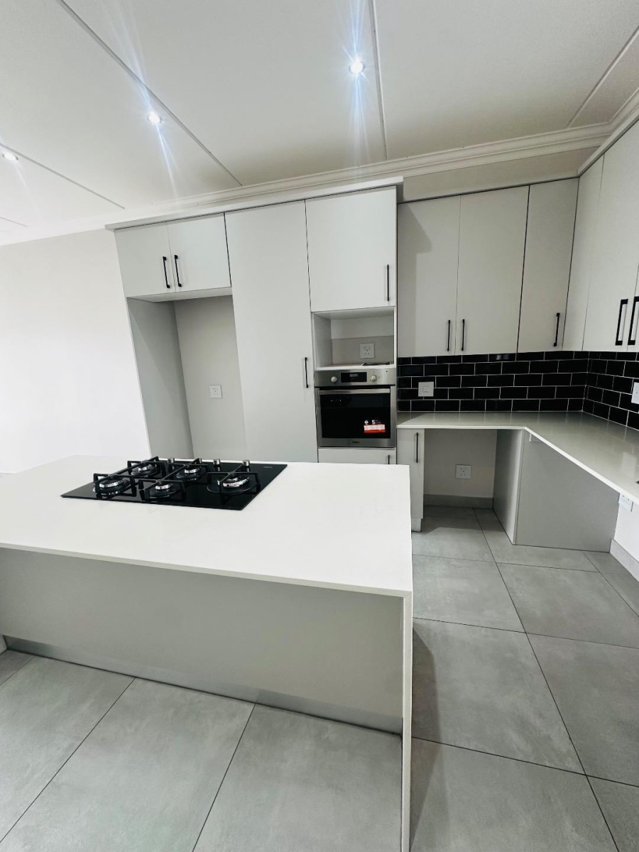 2 Bedroom Property for Sale in Bryanston Gauteng