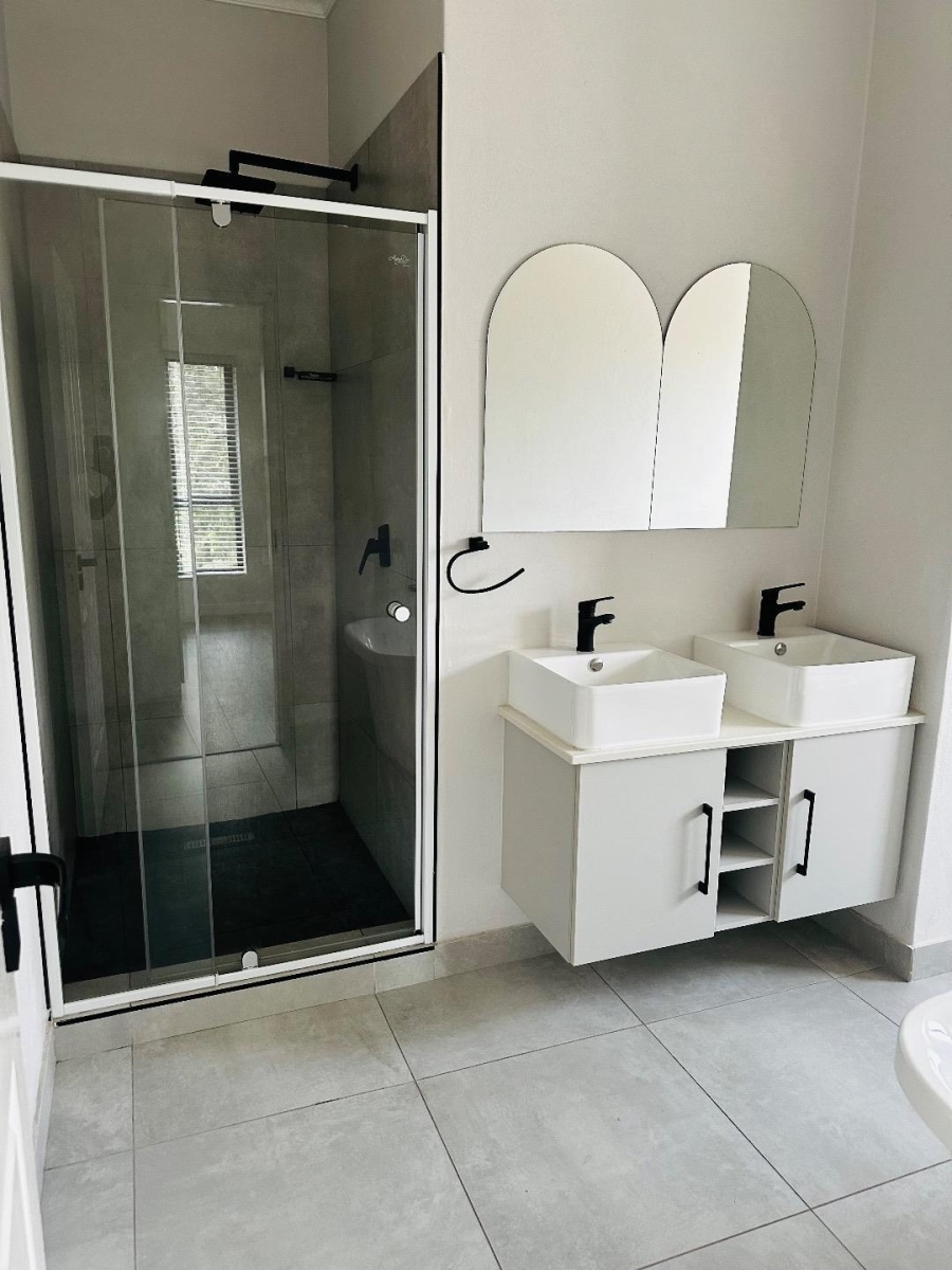 2 Bedroom Property for Sale in Bryanston Gauteng