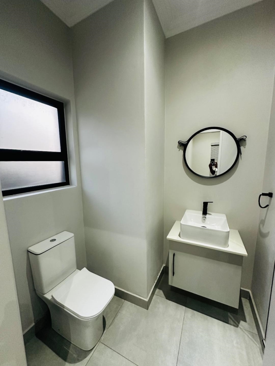 2 Bedroom Property for Sale in Bryanston Gauteng