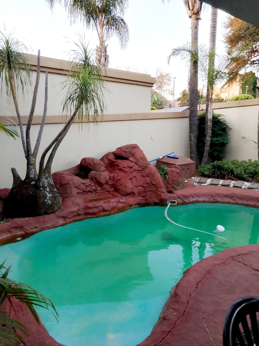 To Let 3 Bedroom Property for Rent in Sunninghill Gauteng