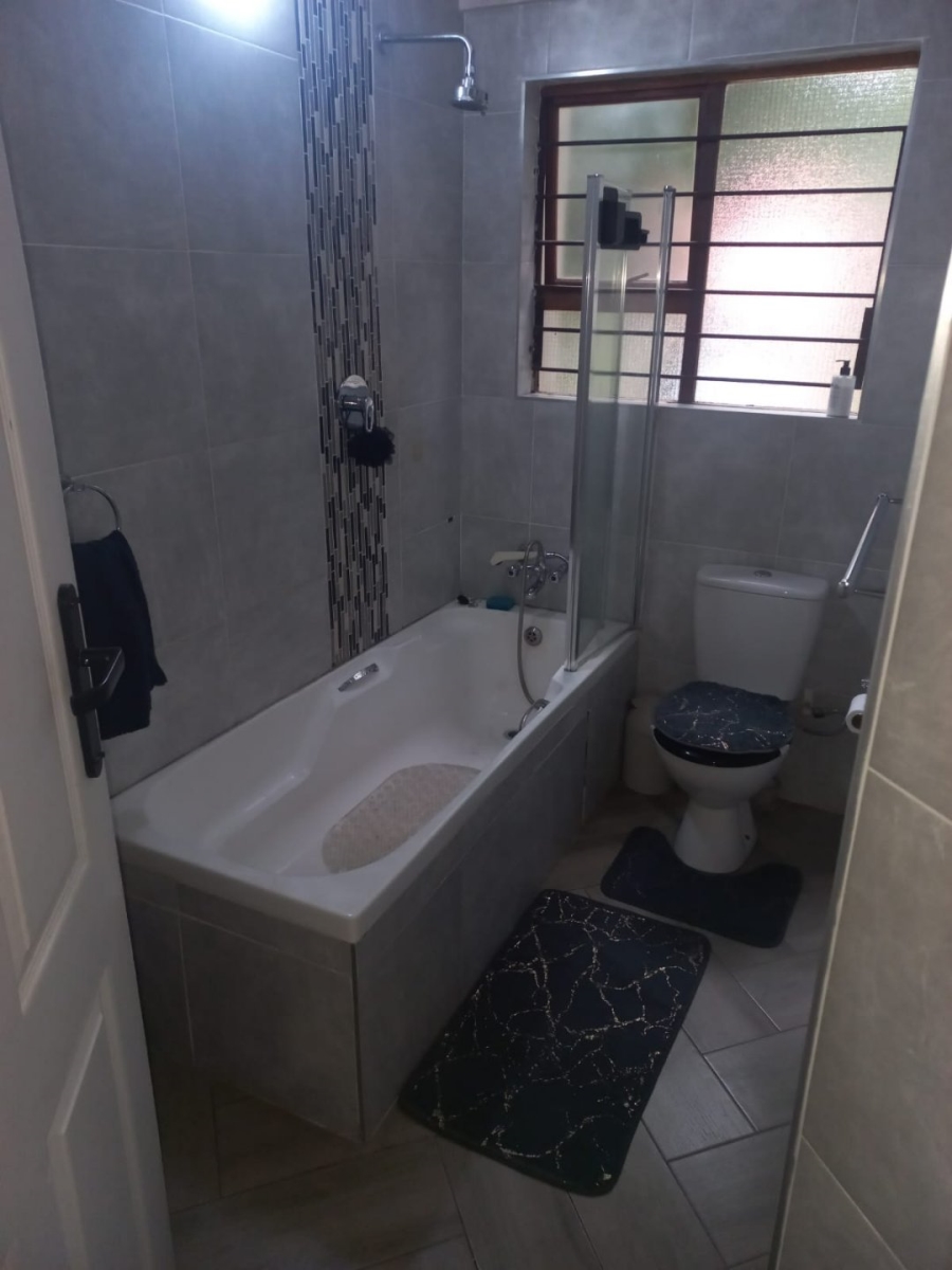 To Let 1 Bedroom Property for Rent in Ferndale Gauteng