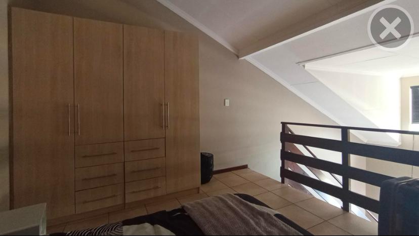 1 Bedroom Property for Sale in Hillcrest Gauteng