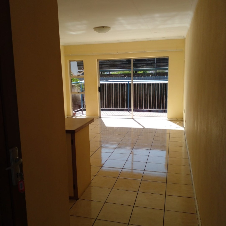 To Let 2 Bedroom Property for Rent in The Reeds Ext 10 Gauteng