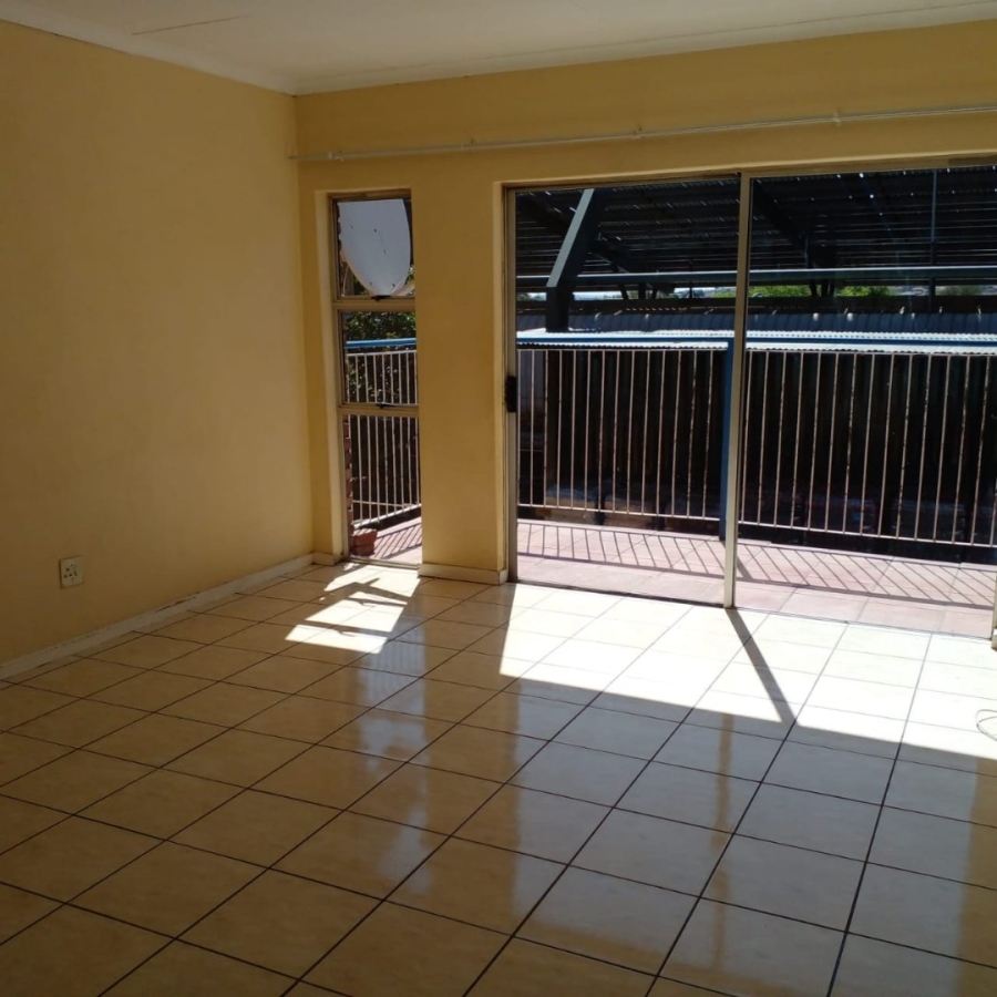 To Let 2 Bedroom Property for Rent in The Reeds Ext 10 Gauteng