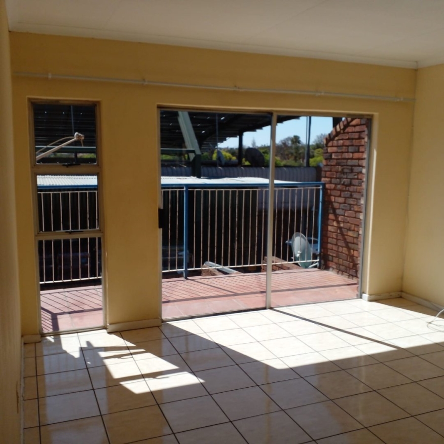 To Let 2 Bedroom Property for Rent in The Reeds Ext 10 Gauteng
