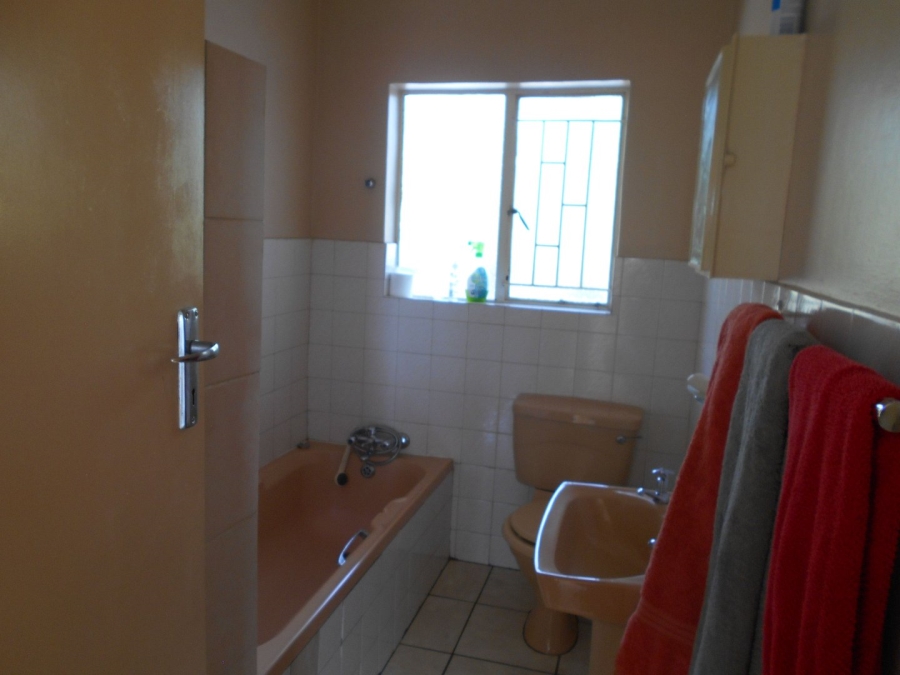 To Let 2 Bedroom Property for Rent in The Reeds Ext 10 Gauteng