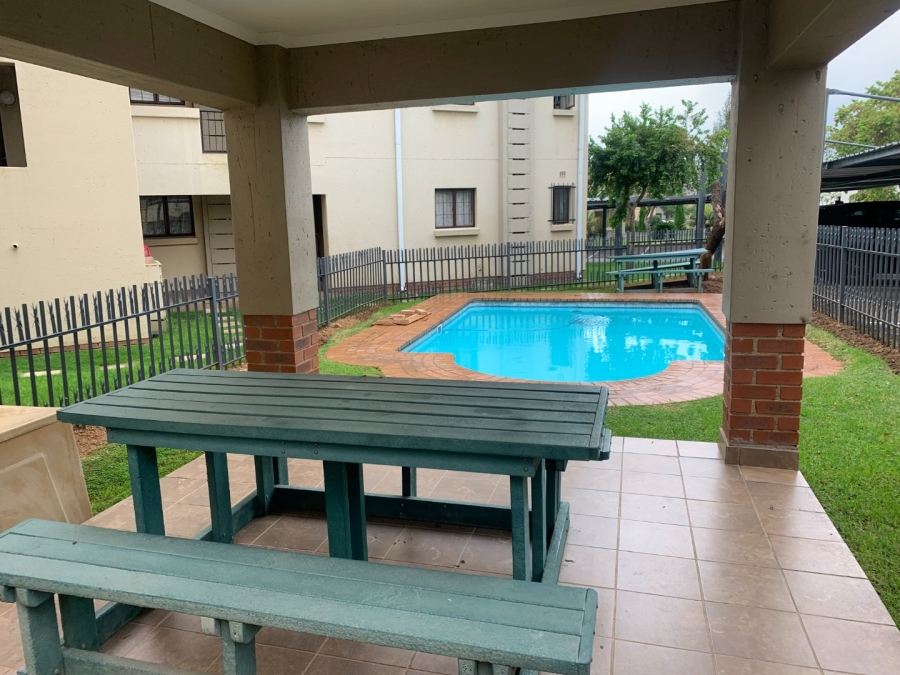 To Let 1 Bedroom Property for Rent in Kosmosdal Gauteng