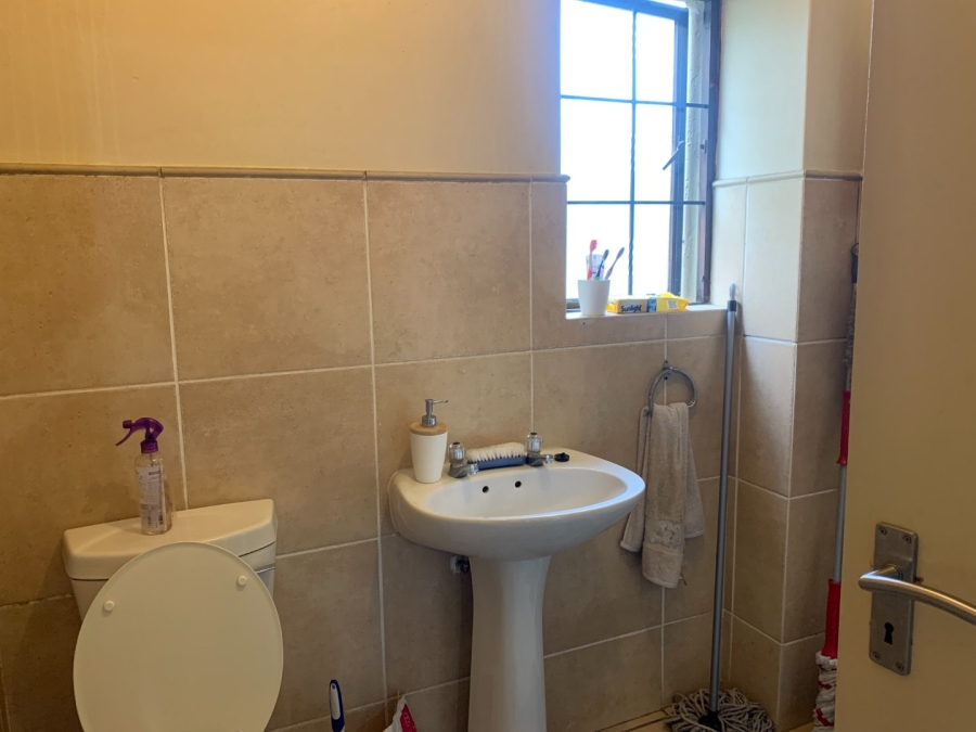 To Let 1 Bedroom Property for Rent in Kosmosdal Gauteng