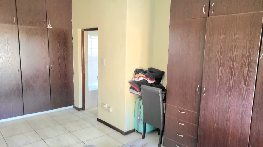  Bedroom Property for Sale in North Riding Gauteng