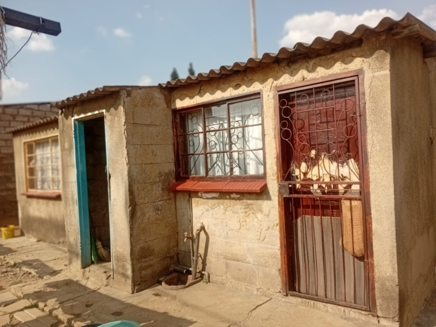 2 Bedroom Property for Sale in Tsakane Gauteng