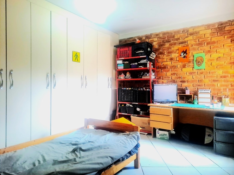 To Let 2 Bedroom Property for Rent in Brackendowns Gauteng