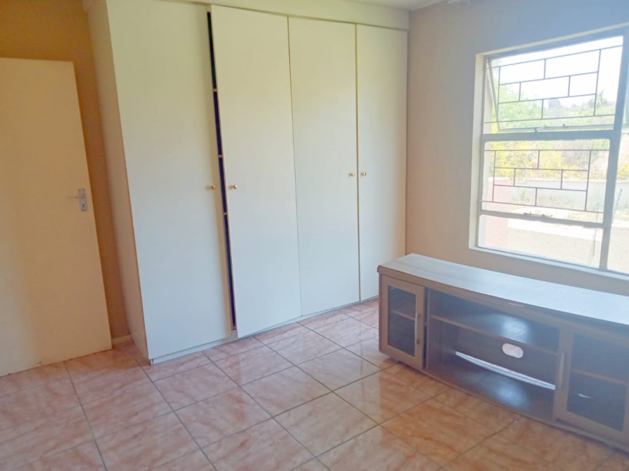 To Let 3 Bedroom Property for Rent in Vorna Valley Gauteng