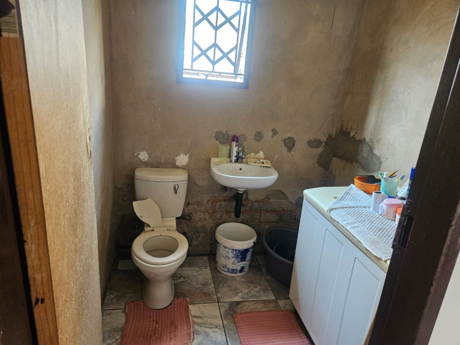 2 Bedroom Property for Sale in Daveyton Gauteng