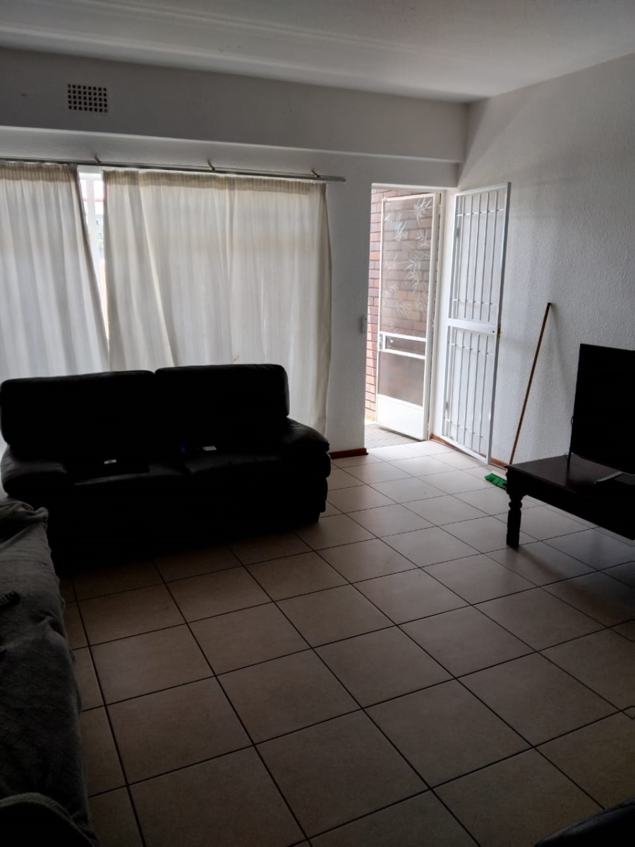To Let 2 Bedroom Property for Rent in Germiston South Gauteng