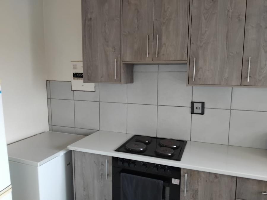 To Let 2 Bedroom Property for Rent in Germiston South Gauteng