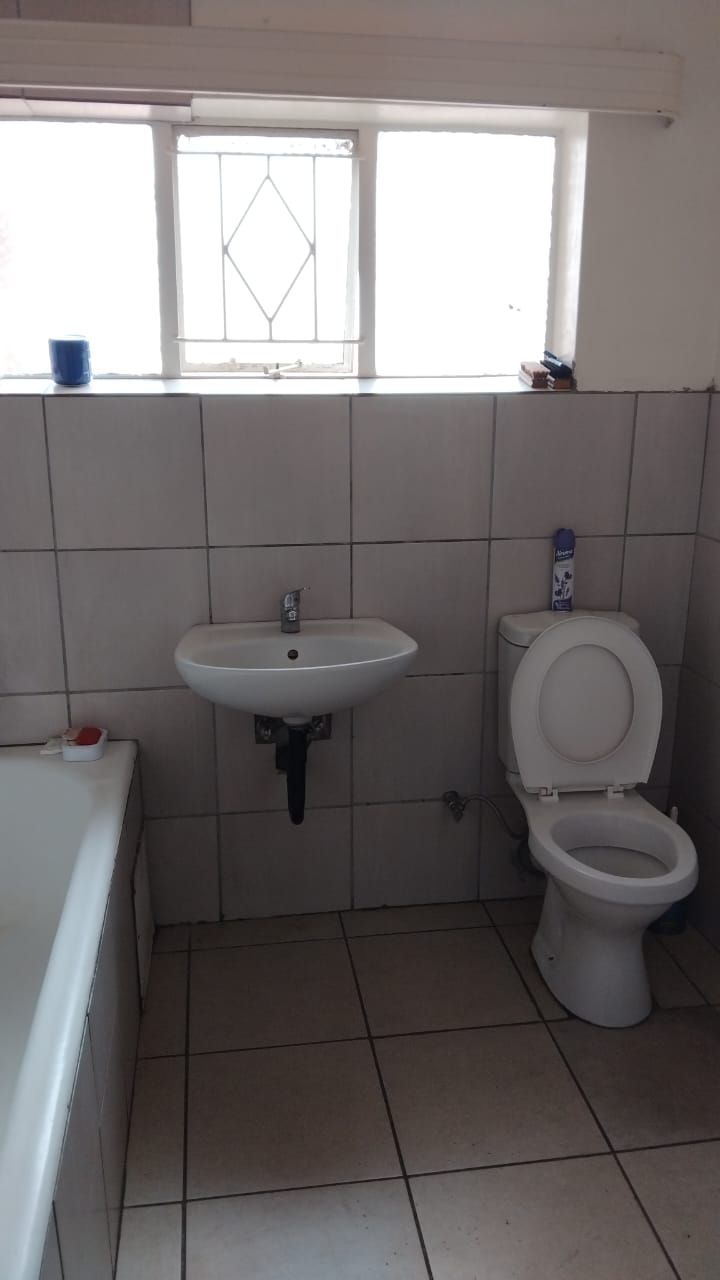 To Let 2 Bedroom Property for Rent in Germiston South Gauteng