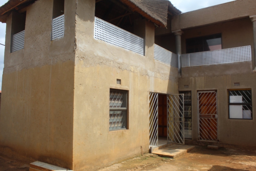 2 Bedroom Property for Sale in Lufhereng Gauteng