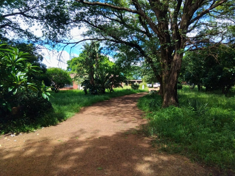 Commercial Property for Sale in Lusthof Gauteng