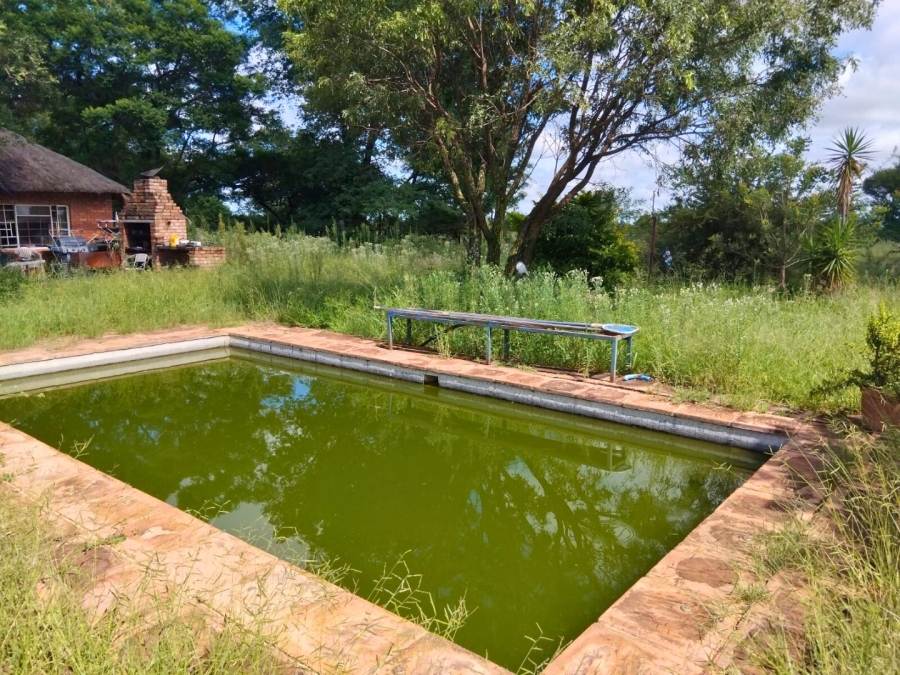 Commercial Property for Sale in Lusthof Gauteng